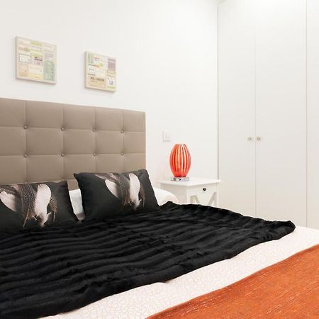 For You Rentals New Design Apartment Temporal Puerta Del Sol Pre10C Madrid Kültér fotó