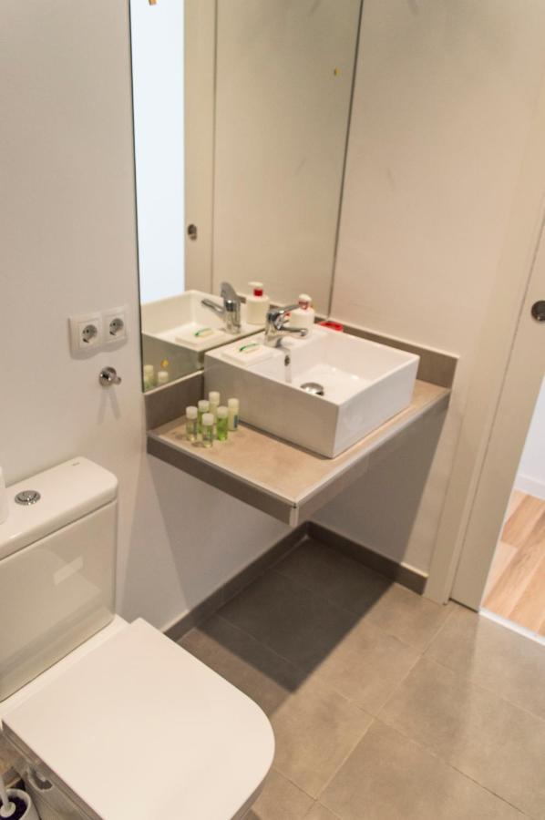 For You Rentals New Design Apartment Temporal Puerta Del Sol Pre10C Madrid Kültér fotó