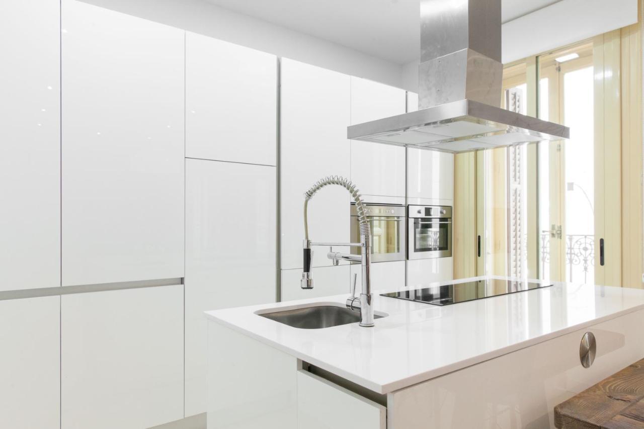 For You Rentals New Design Apartment Temporal Puerta Del Sol Pre10C Madrid Kültér fotó