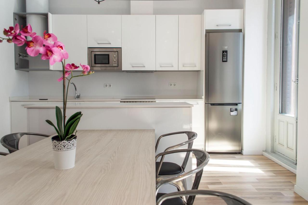 For You Rentals New Design Apartment Temporal Puerta Del Sol Pre10C Madrid Kültér fotó