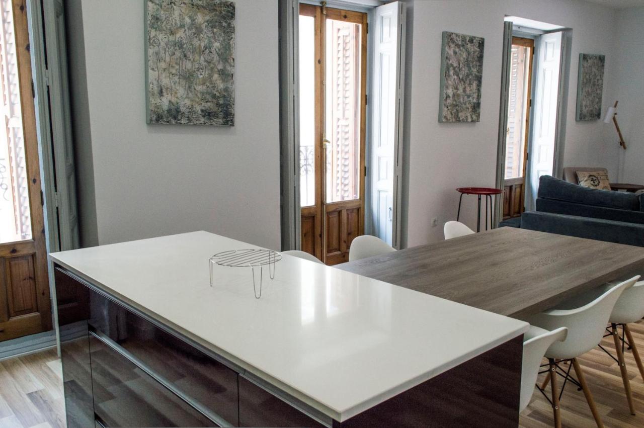 For You Rentals New Design Apartment Temporal Puerta Del Sol Pre10C Madrid Kültér fotó