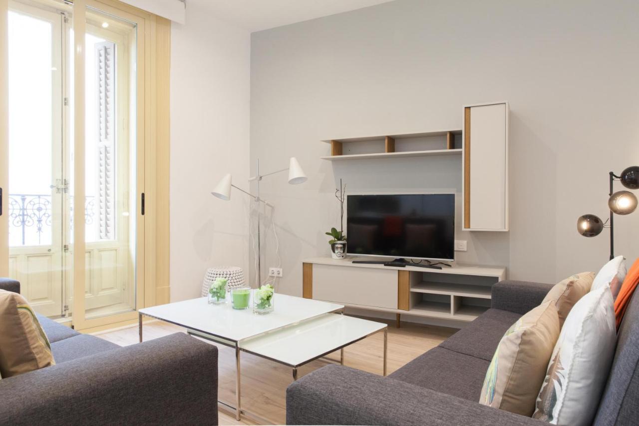 For You Rentals New Design Apartment Temporal Puerta Del Sol Pre10C Madrid Kültér fotó