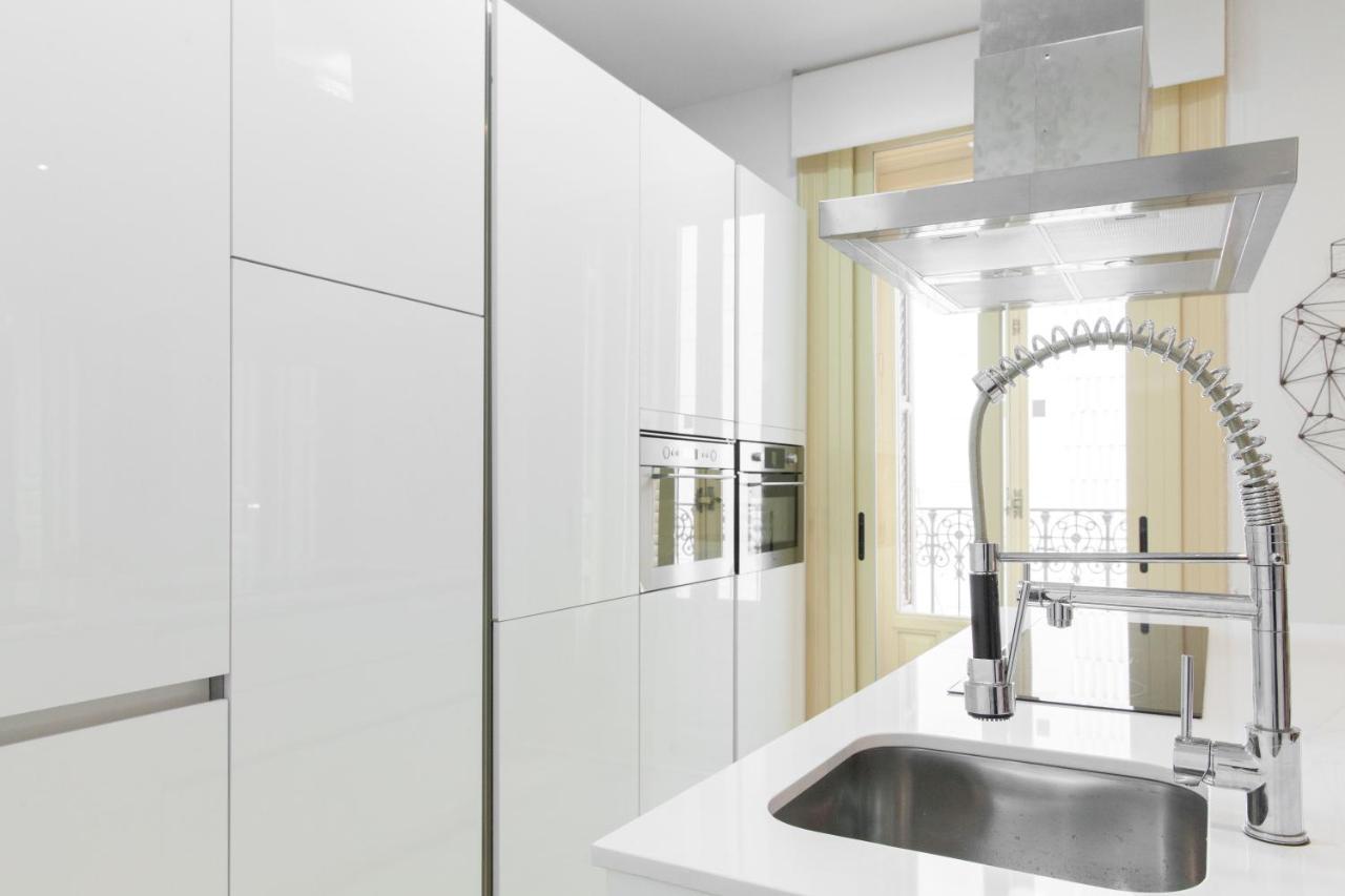 For You Rentals New Design Apartment Temporal Puerta Del Sol Pre10C Madrid Kültér fotó